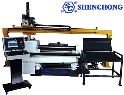 CNC plate rolling machine with loading and unloading system